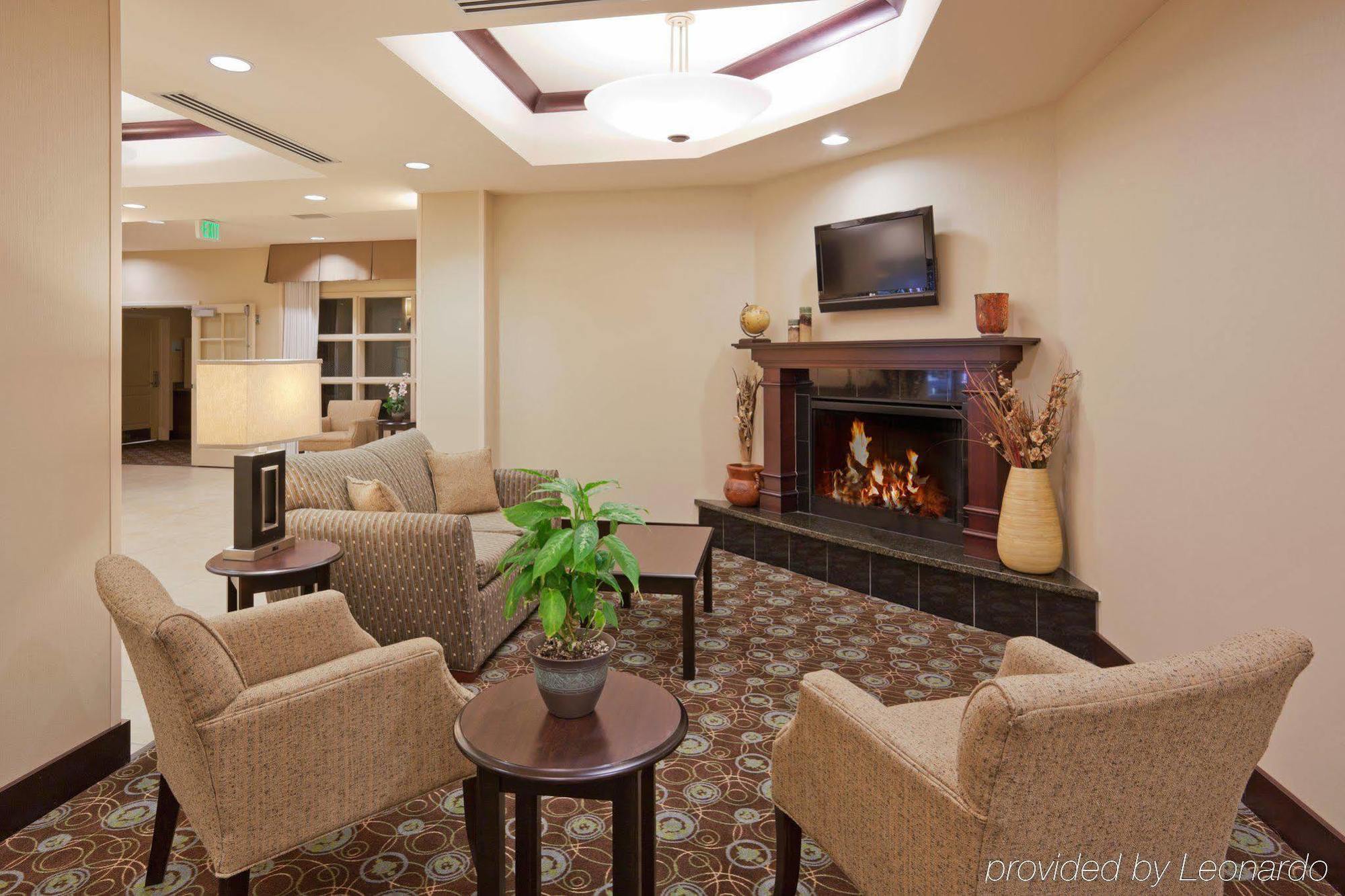 Holiday Inn Express & Suites Clovis Fresno Area By Ihg Interior foto