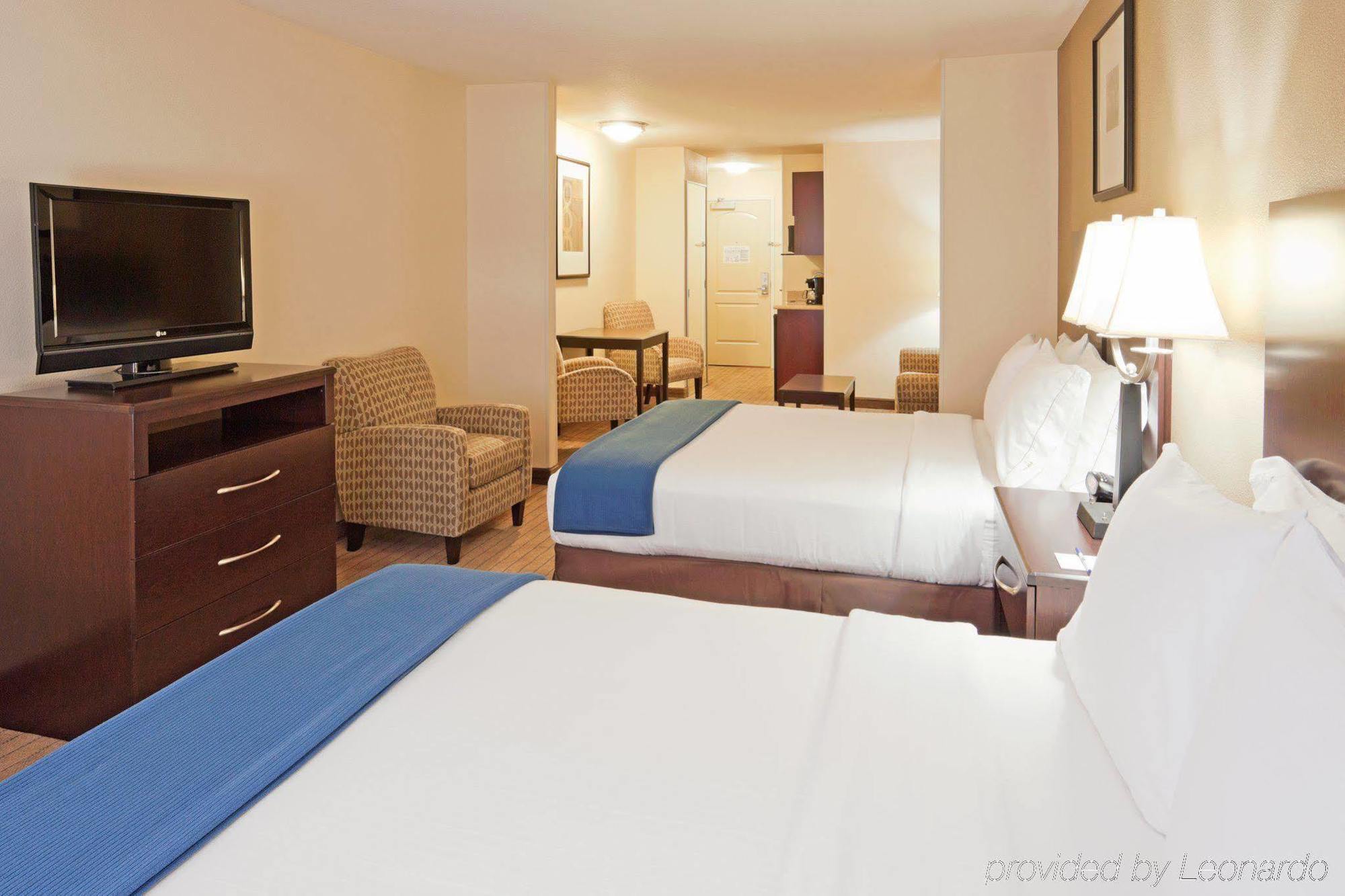 Holiday Inn Express & Suites Clovis Fresno Area By Ihg Quarto foto