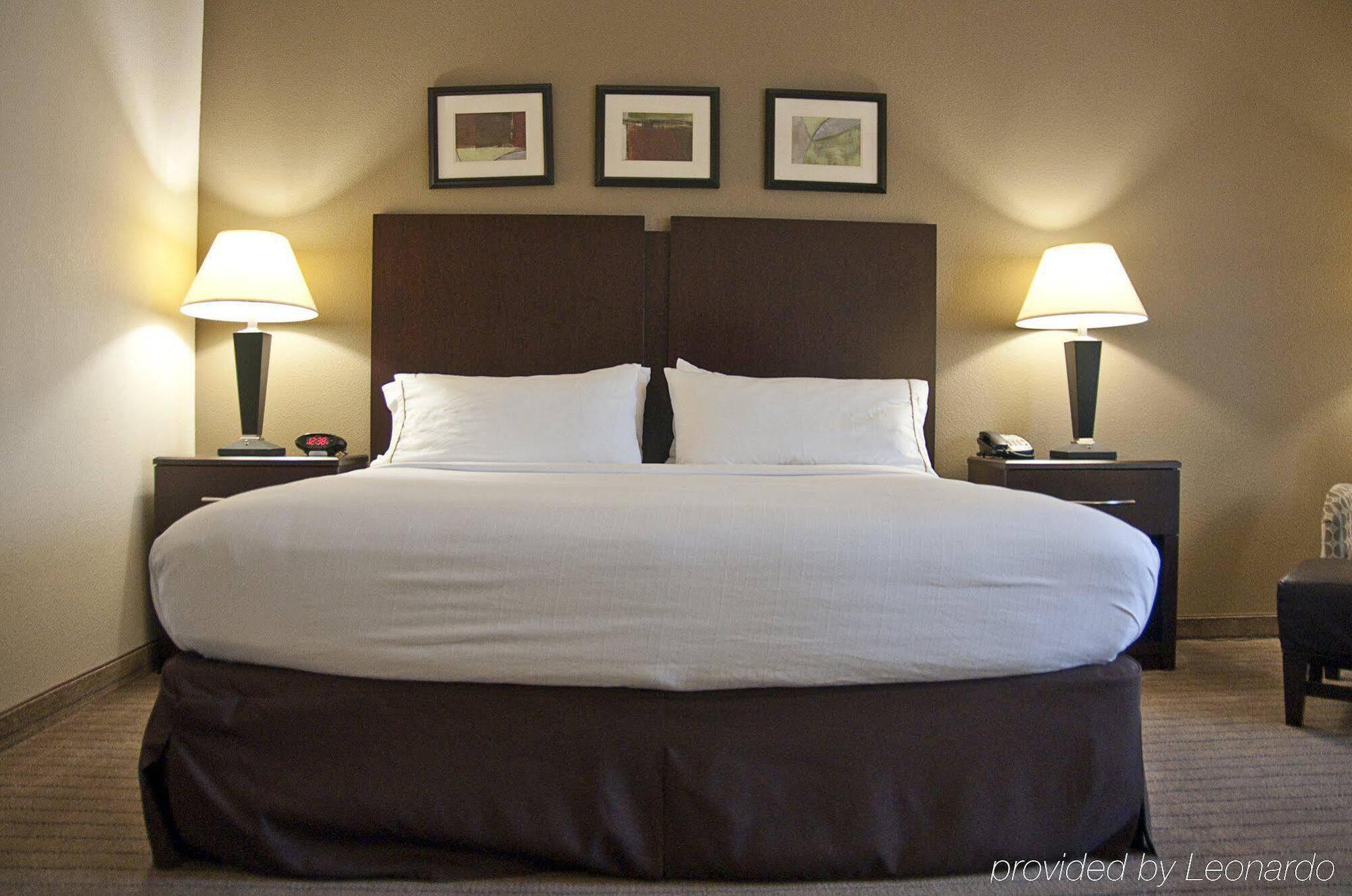 Holiday Inn Express & Suites Clovis Fresno Area By Ihg Exterior foto